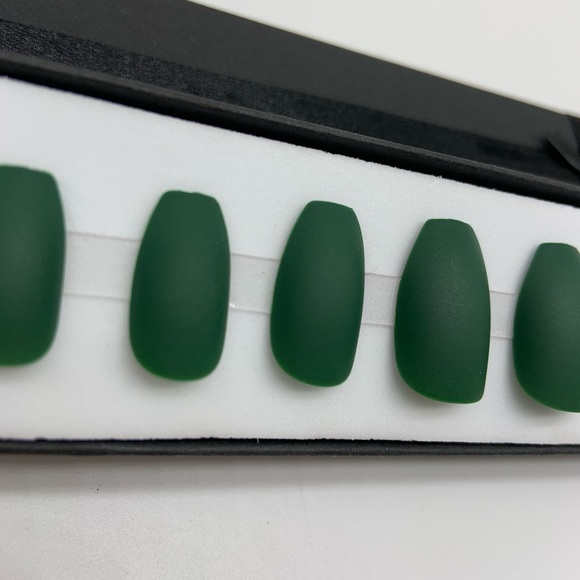 Matte Green Press-On Nails - Picture 3 of 3